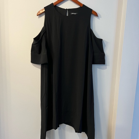 Yulinge Women’s Black Shoulder Cutout Dress - Picture 3 of 5